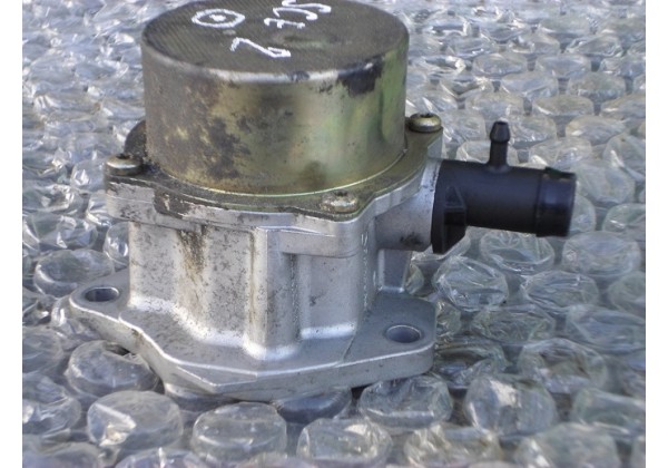 Вакуумний насос Renault Kangoo, Clio II, Clio III, Fluence, Megane II, Megane III, Scenic II, Scenic III, Laguna III, Modus, Logan, Duster 1.5 dci, 8200521381, PIERBURG 7.00673.00.00, 146505272R, 8201005306, 7.05641.00.0, 8200577807